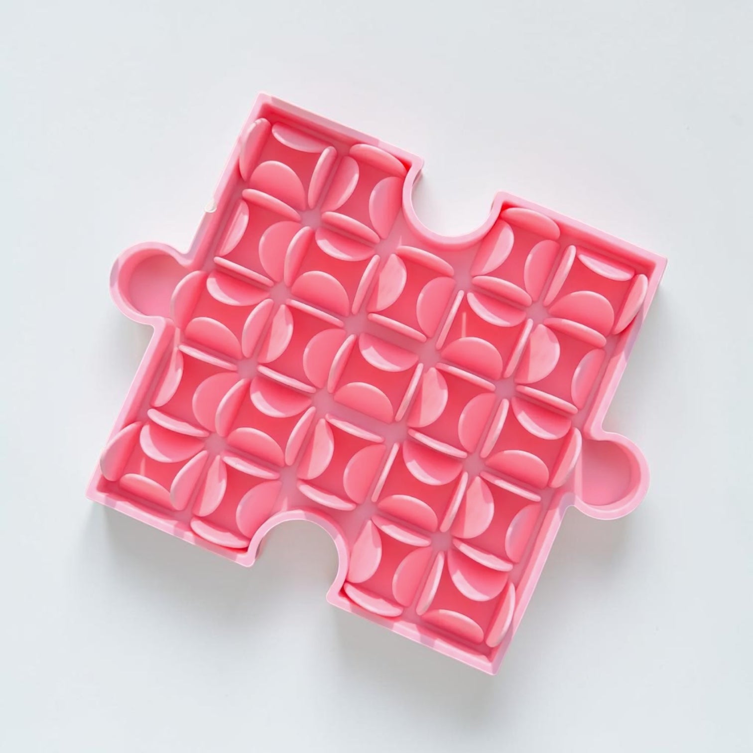 Tapis de léchage - puzzle rose Le Palais Canin